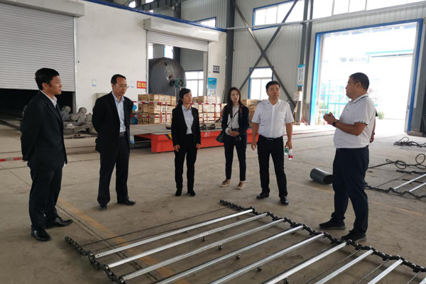 陜西航天建設(shè)集團(tuán)有限公司總經(jīng)理、黨委副書記謝明娟率隊(duì)赴遼寧一諾環(huán)保產(chǎn)業(yè)集團(tuán)開展考察調(diào)研工作